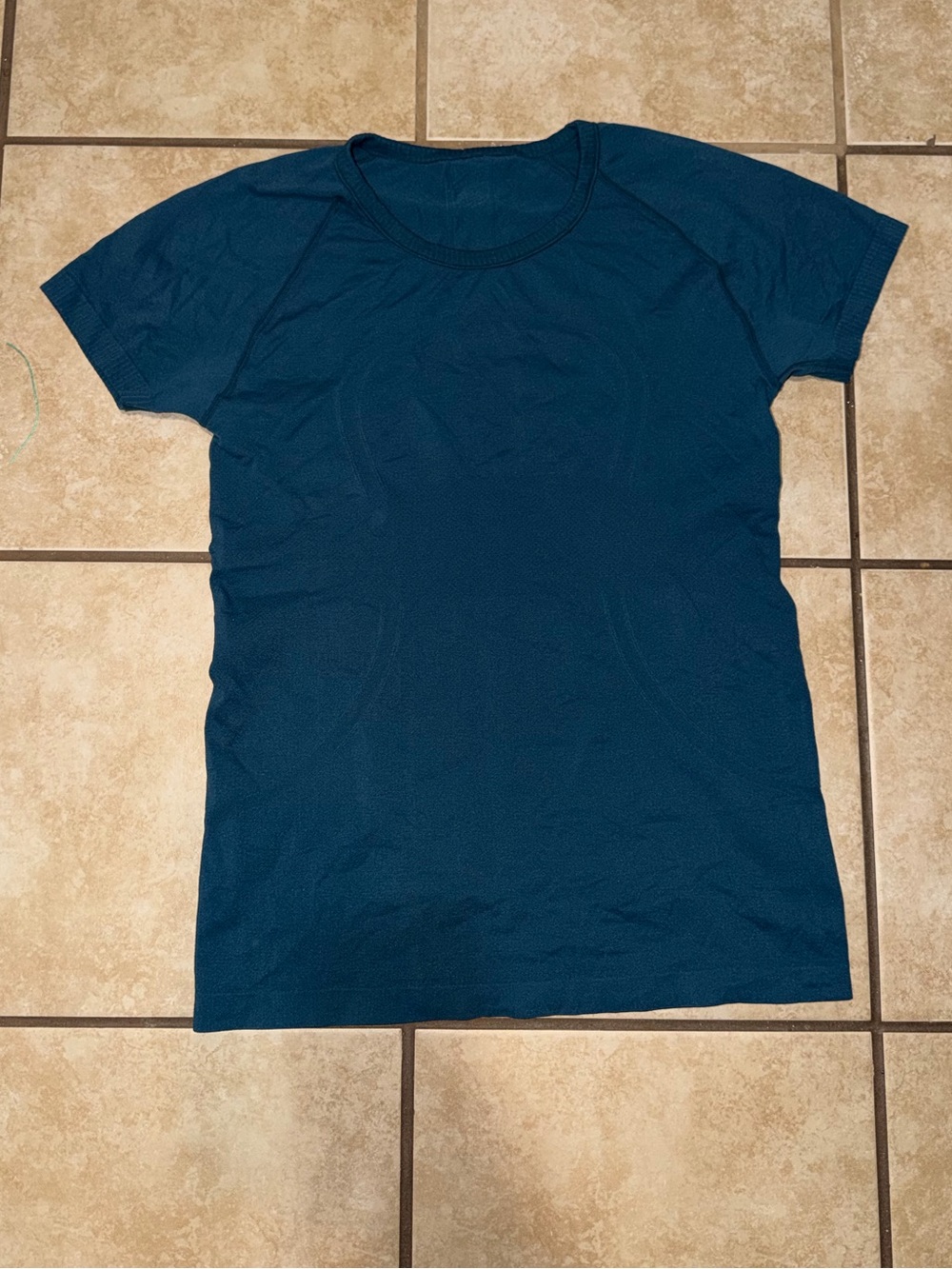 Lululemon tee size 8